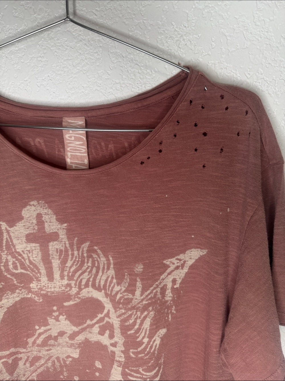 Magnolia Pearl Sovereign Heart 924 Bisou Dusty Rose Distressed Tee Shirt OS - Picture 3 of 11